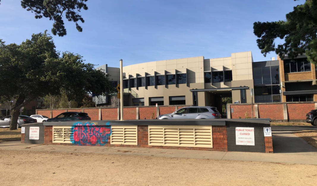 Lake Wendouree underground public toilet to be demolished City